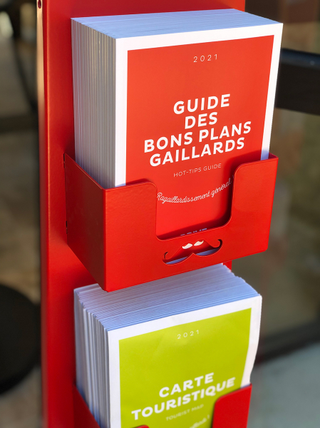 présentoir Brive Tourisme